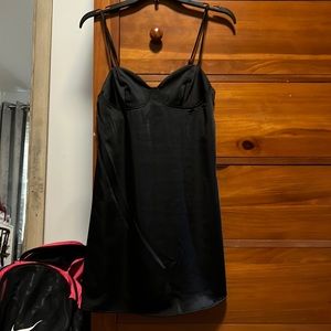 size xs woman’s silky black dress
